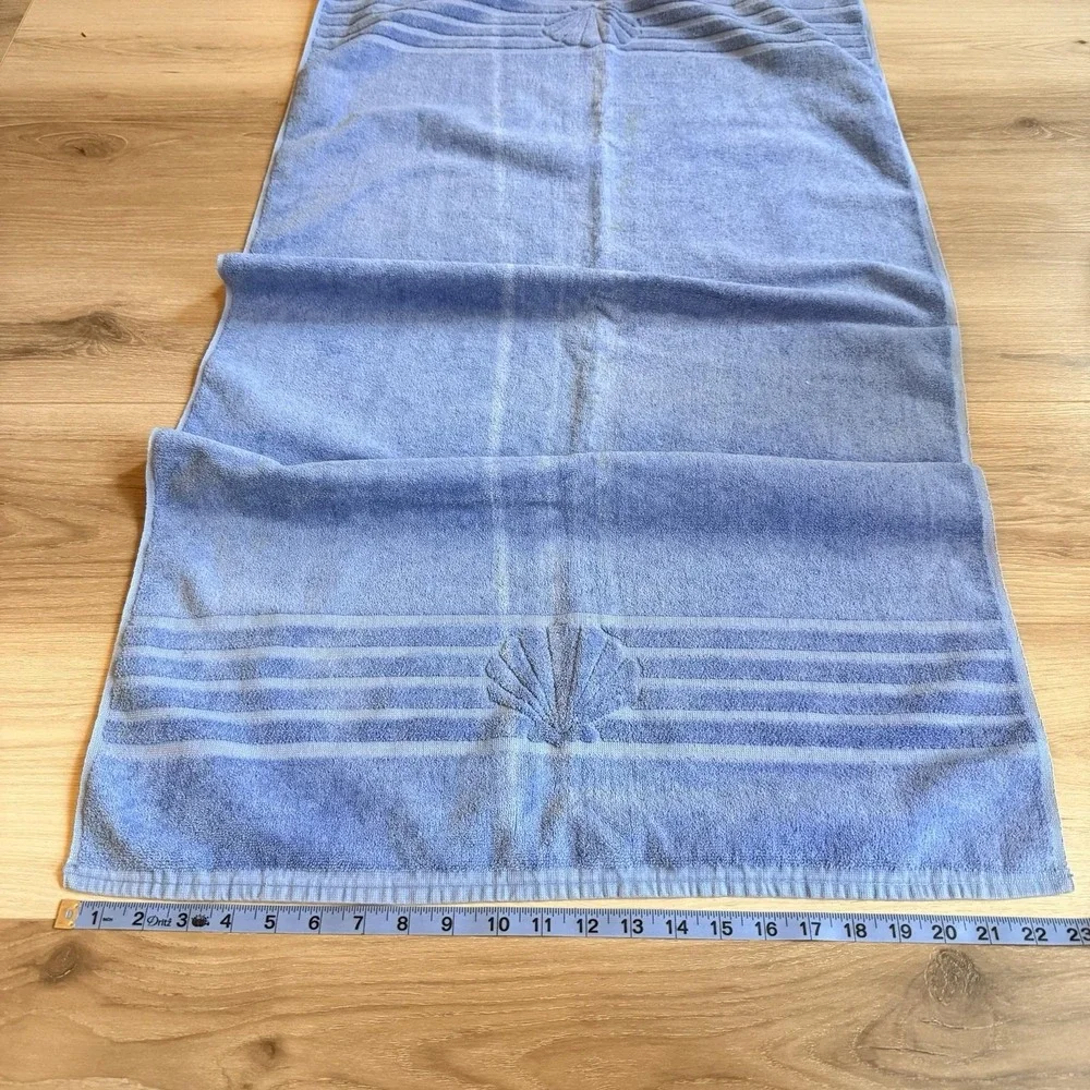 Vintage Blue 70's Bath Towel Shell Design Made In USA 23x44